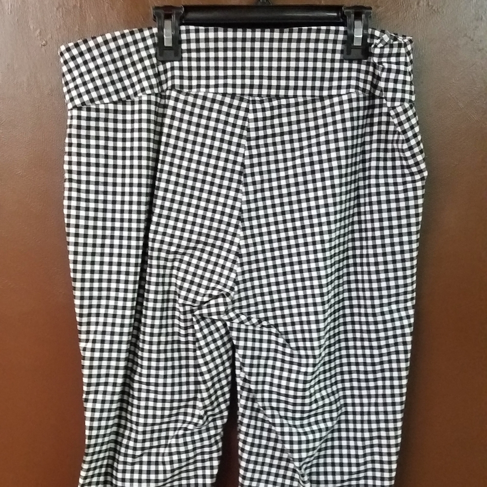 Valarie Stevens 16 Black & White Check Stretch
